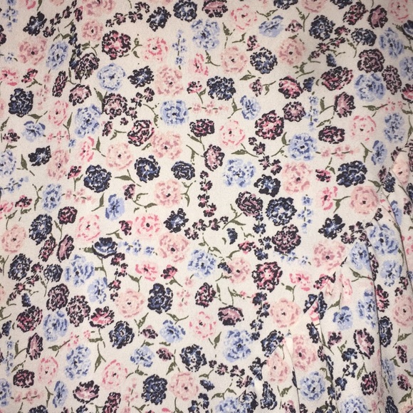 Floral Motherhood Maternity Top - Picture 2 of 3